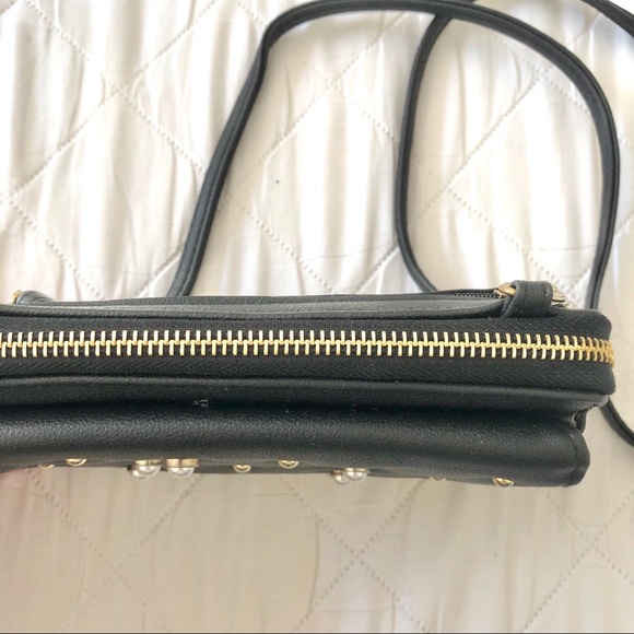 Juicy Couture Black Faux Leather Crossbody Wallet Purse Gold Hardware - Picture 13 of 16